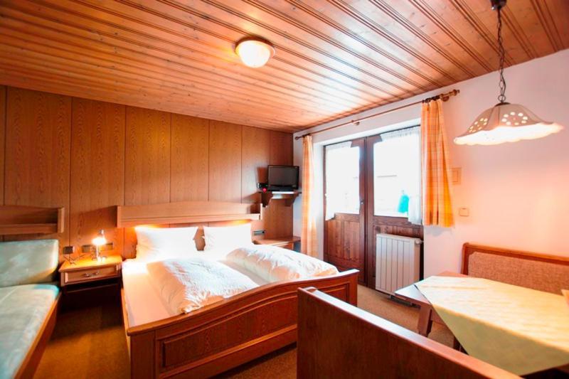 Hotel Zirbelstube à Reit im Winkl Extérieur photo
