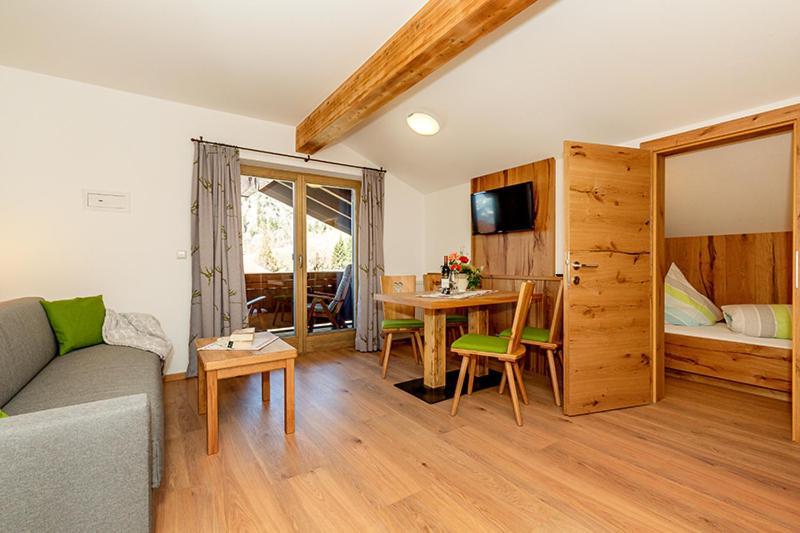 Hotel Zirbelstube à Reit im Winkl Extérieur photo